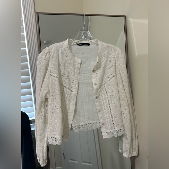 ZARA White Blouse with Buttons, Size M, Excellent Condition! - Picture 2 of 8